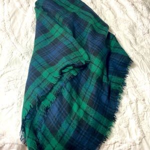Oversized super warm plaid scarf